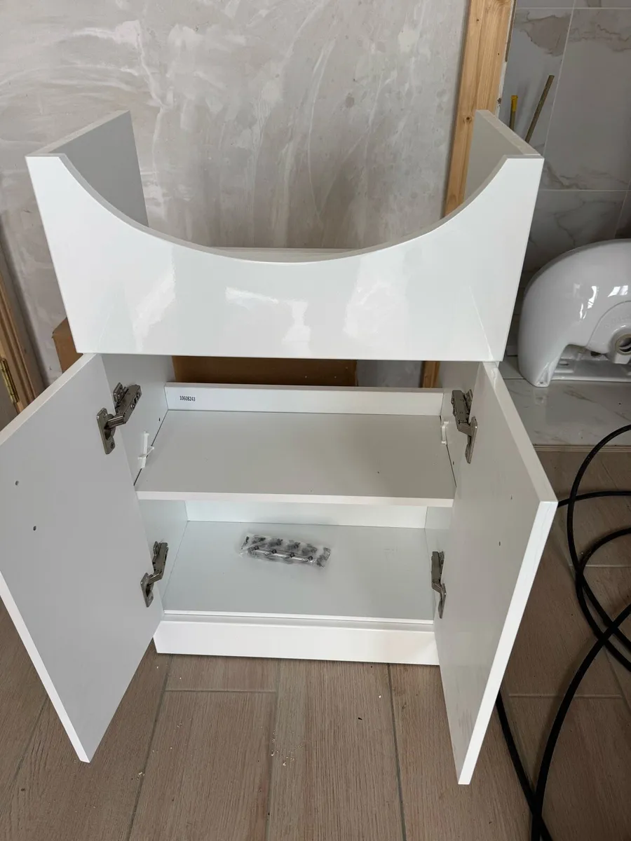 bathroom sink units - Image 2