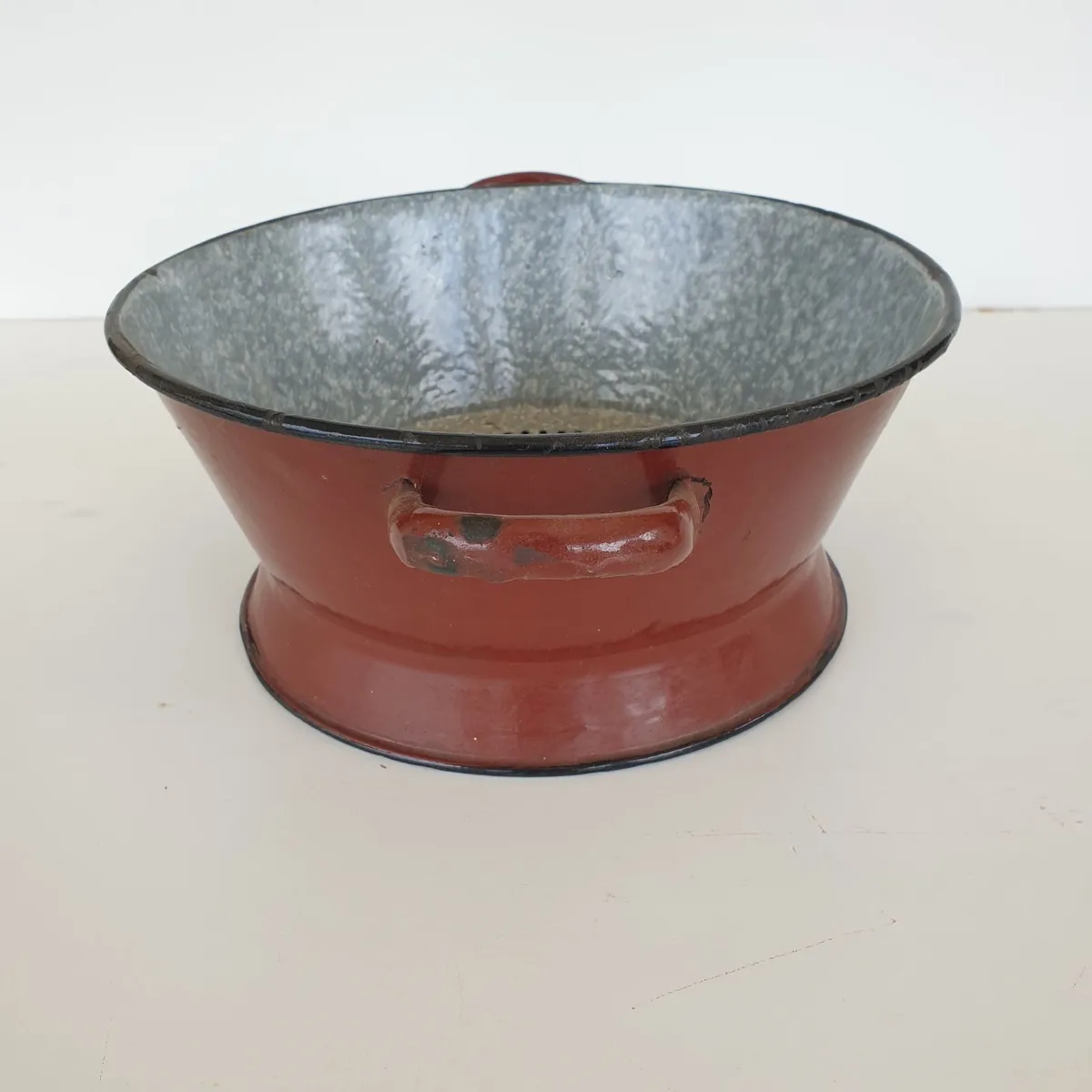 Vintage enamel sieve large handles farmhouse - Image 3