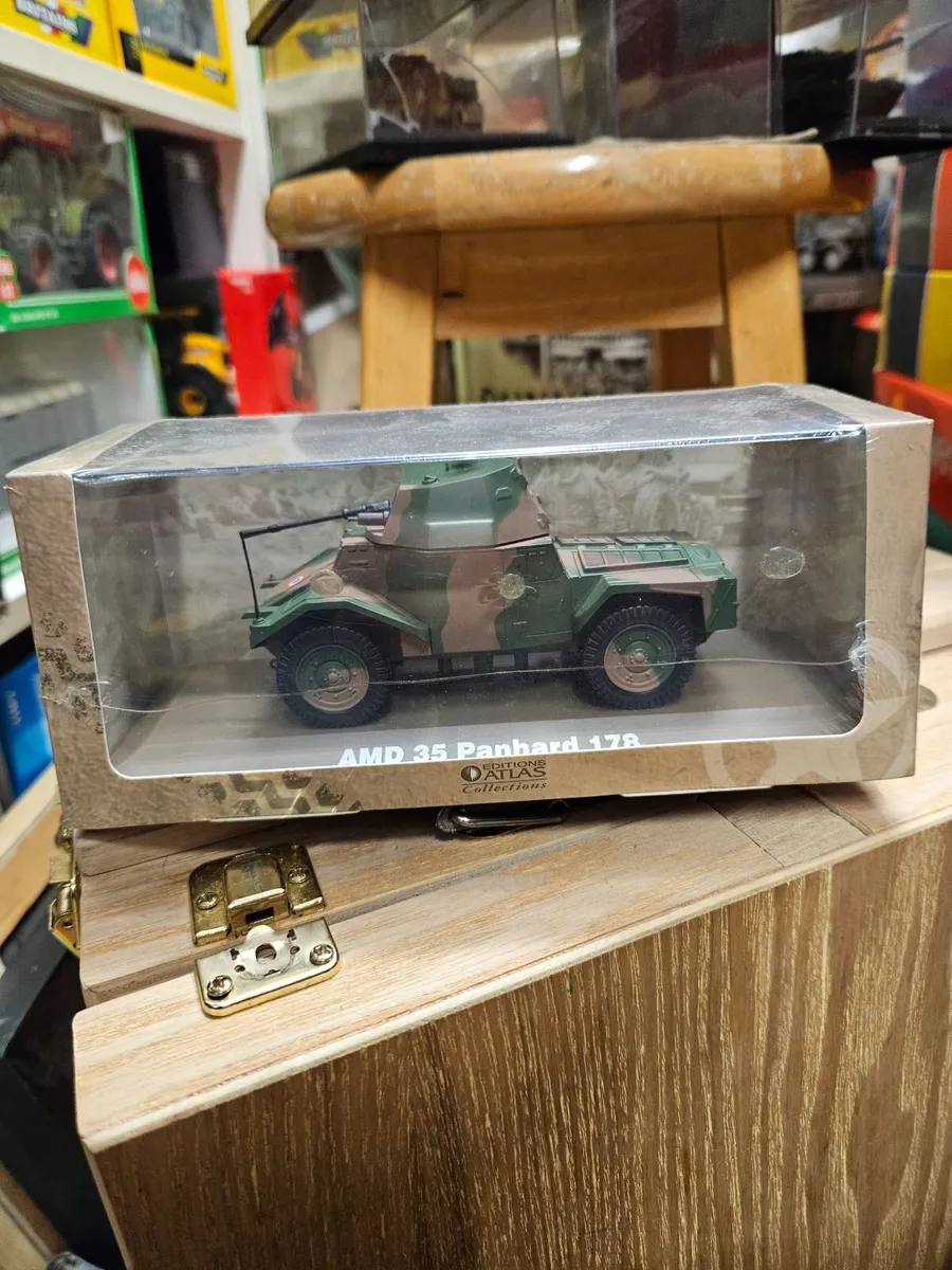Corgi Atlas French Armoured Car - Image 1