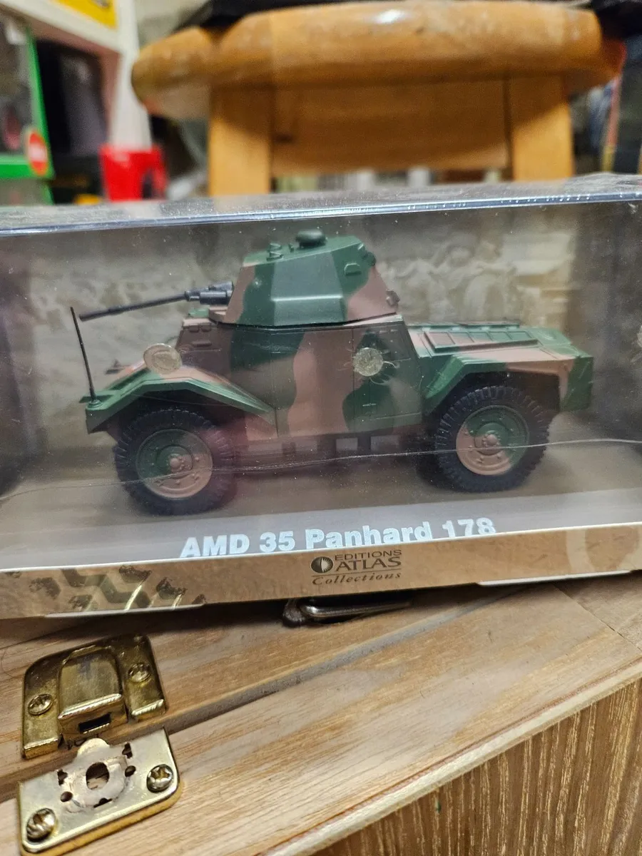 Corgi Atlas French Armoured Car - Image 2