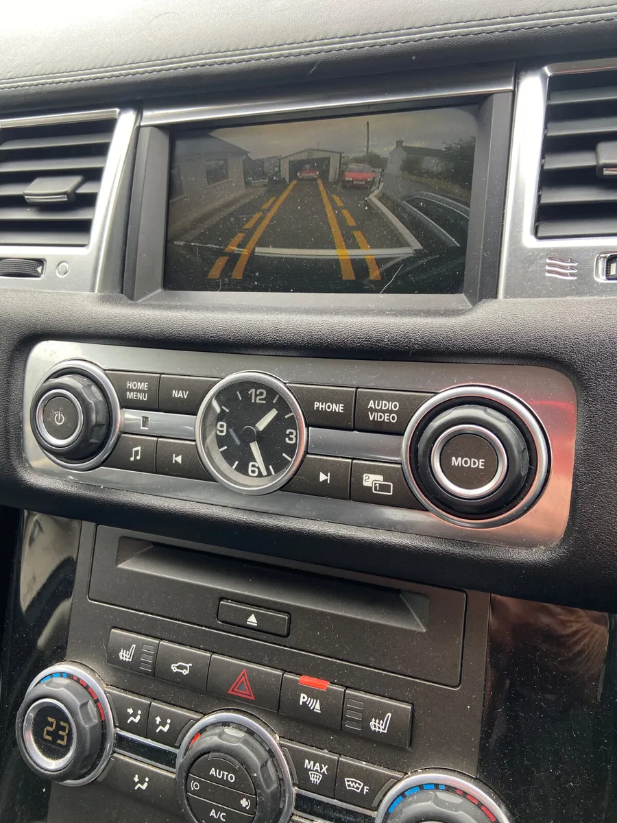 2013 Land Range Rover 3.0 sdv6hse black edit - Image 3
