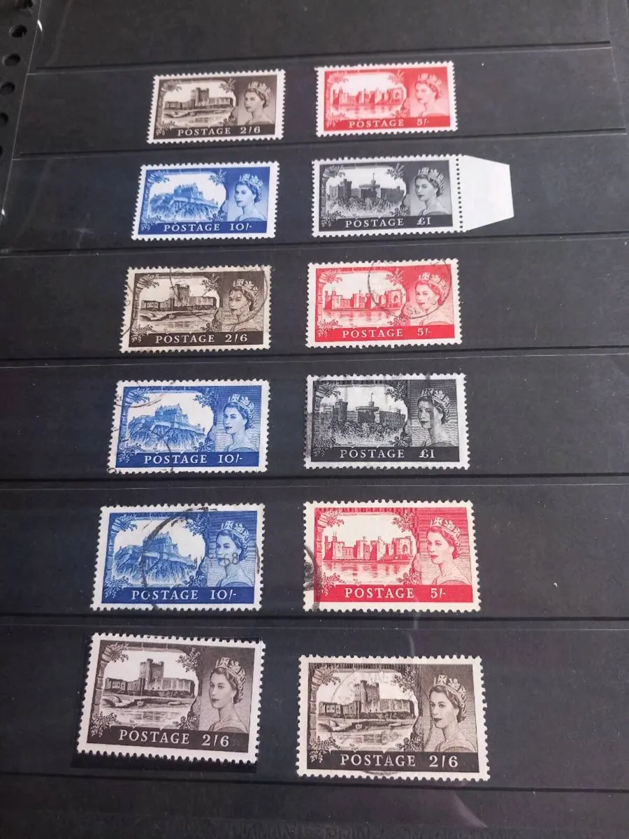 UK stamps, some very collectible, D18 post 7e - Image 1