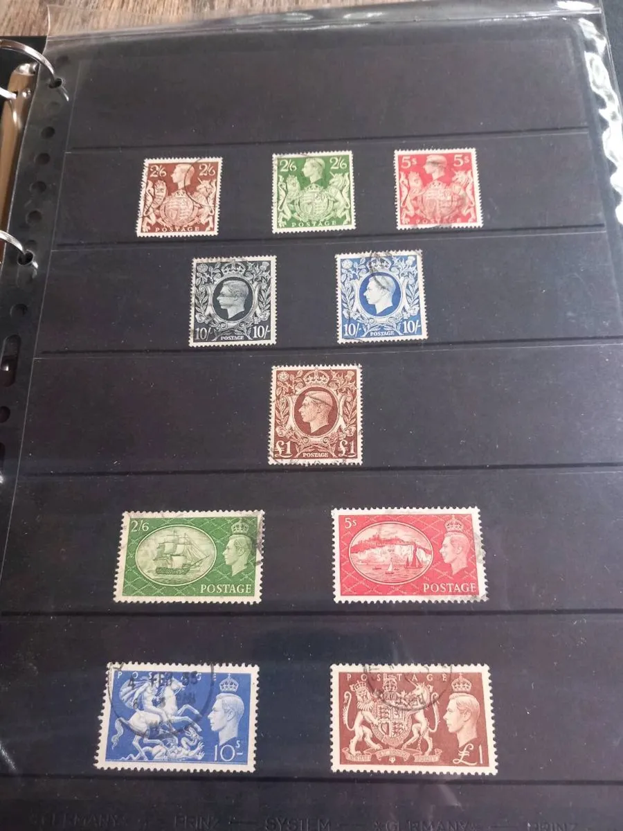 UK stamps, some very collectible, D18 post 7e - Image 2