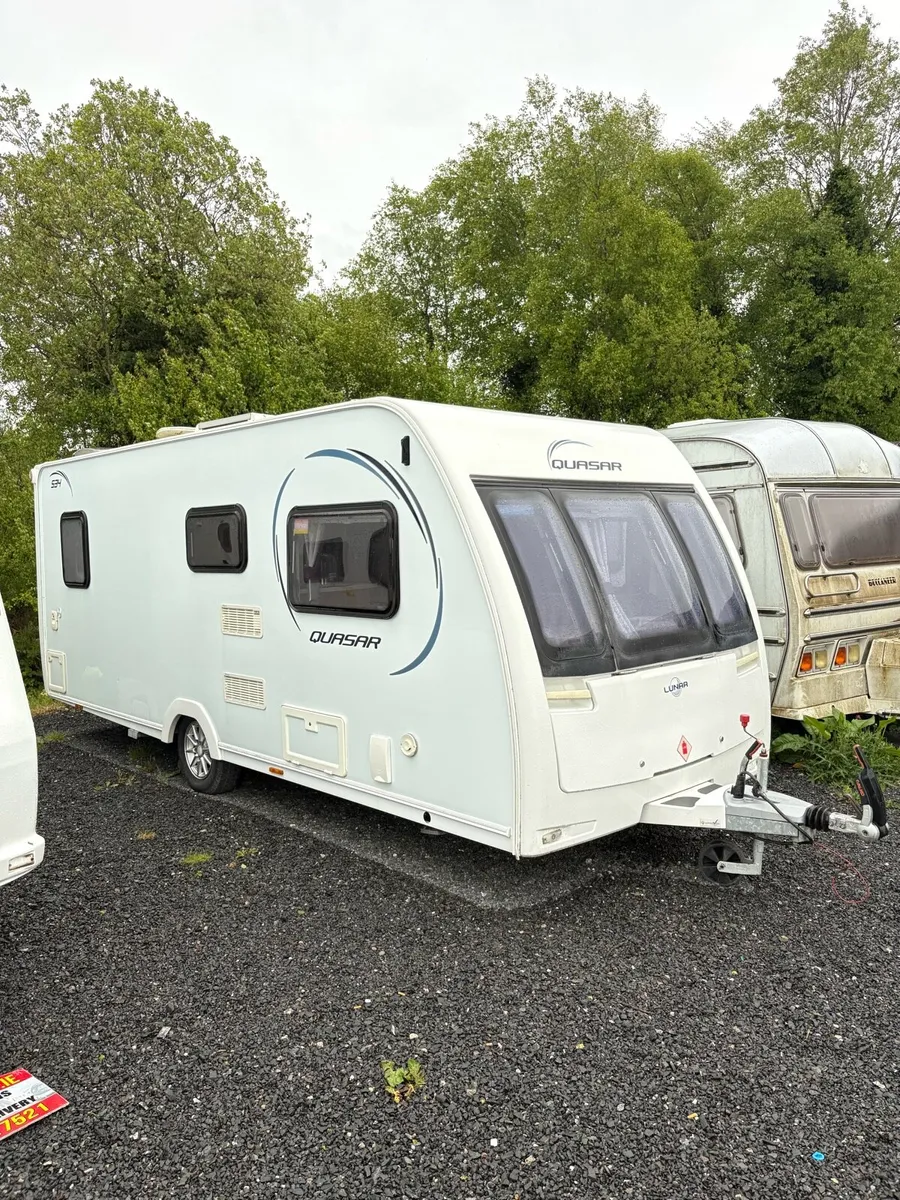 2015 Lunar Quasar 4 Berth Fixed Bed Caravan - Image 2