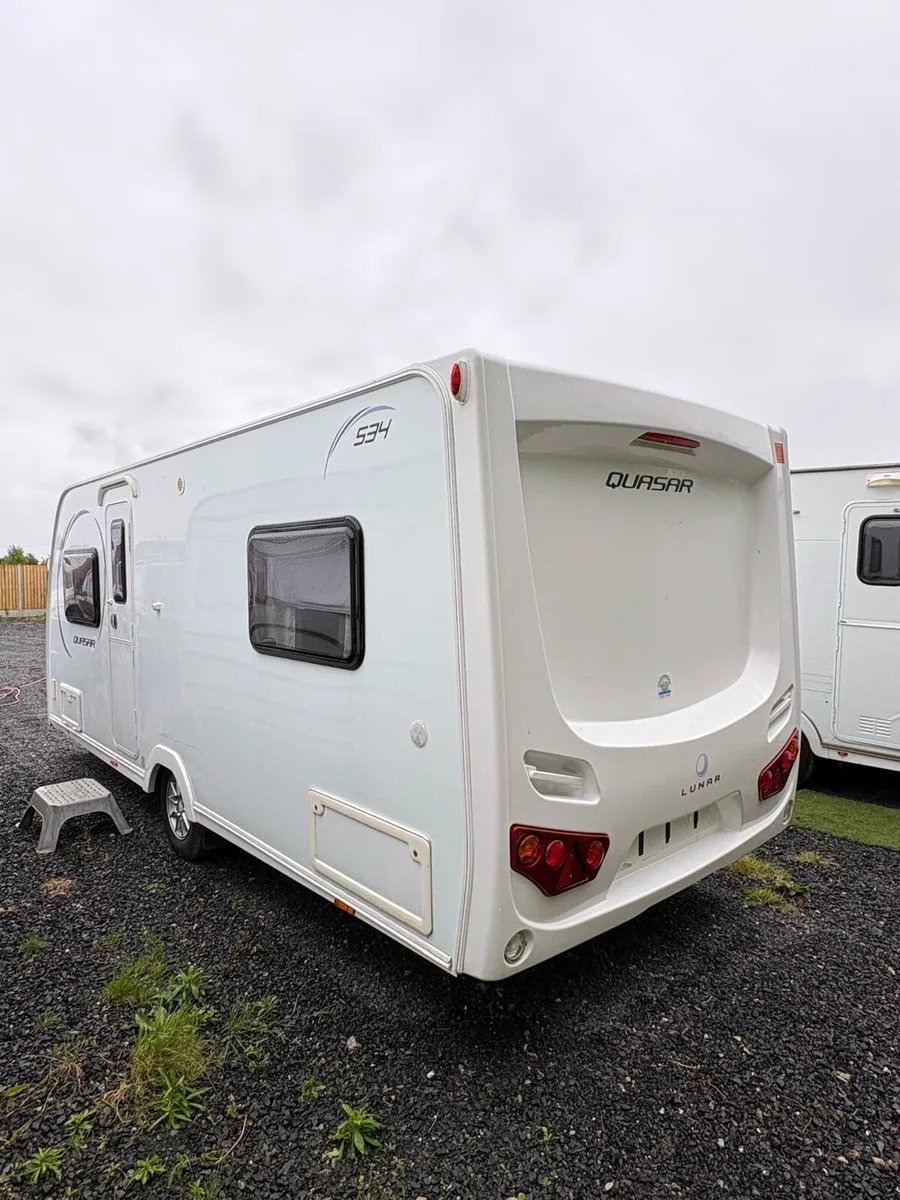 2015 Lunar Quasar 4 Berth Fixed Bed Caravan - Image 4