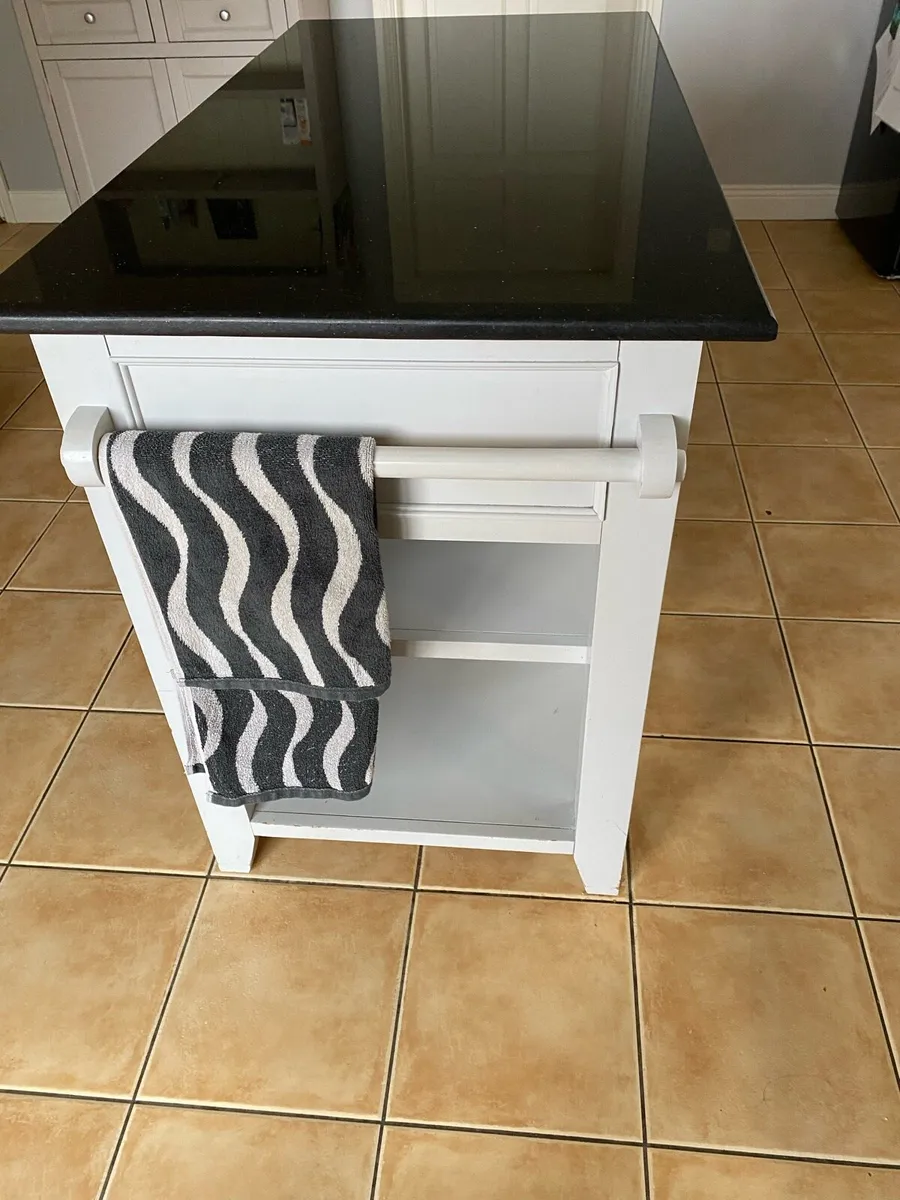 Kitchen Island - Image 3