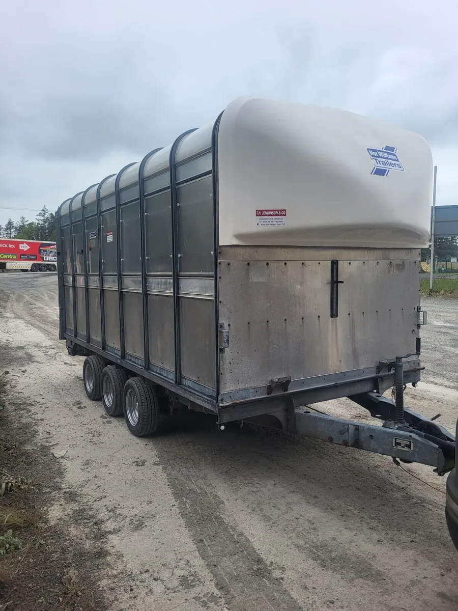 Cattle box - Image 2