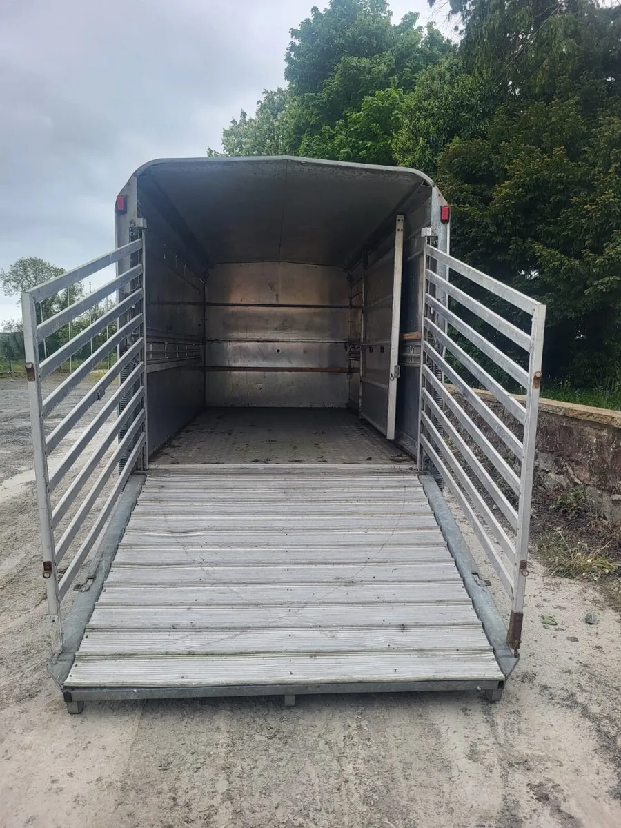 Cattle box - Image 4