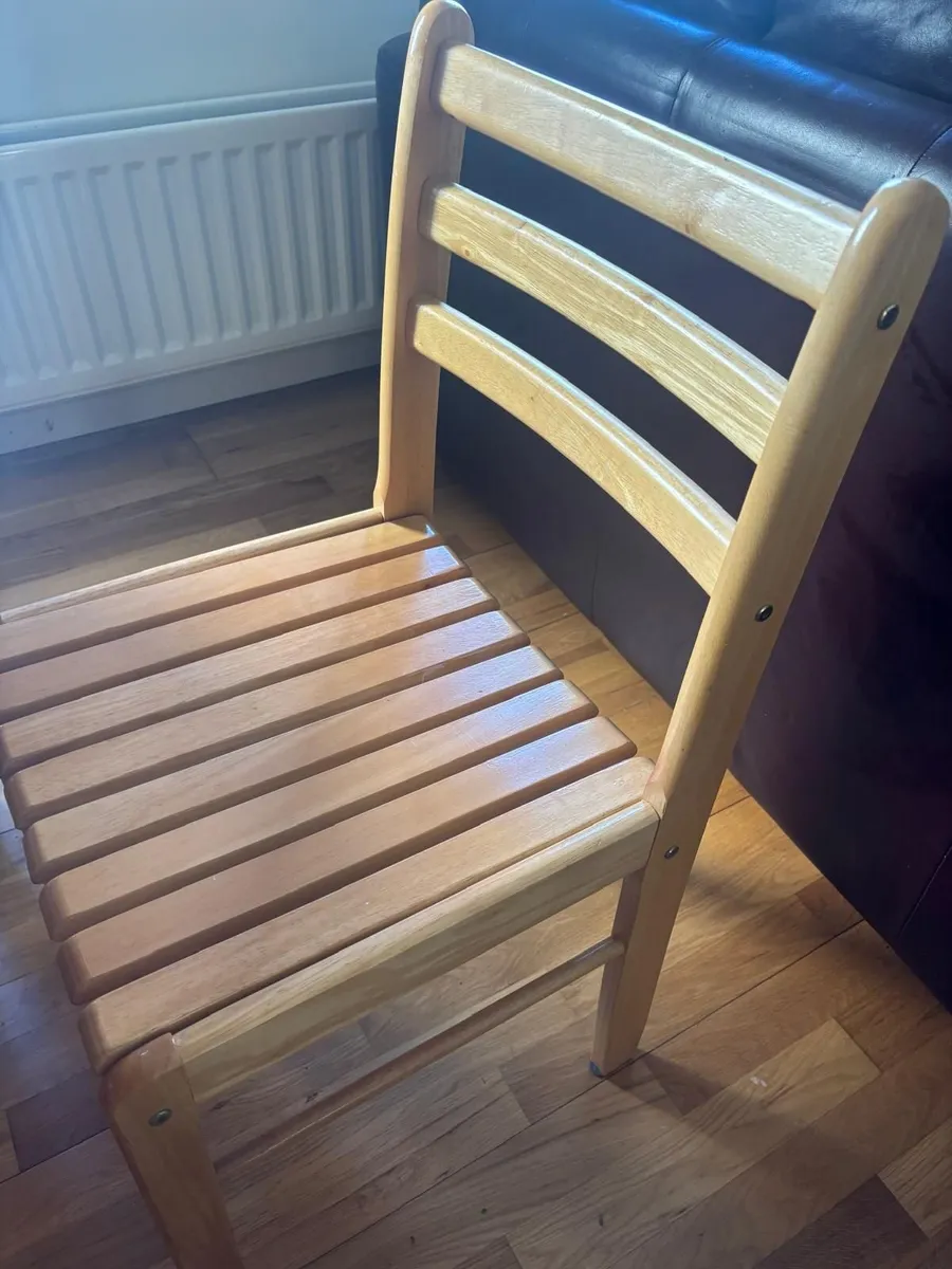 Small kitchen table and 4 chairs - Image 1