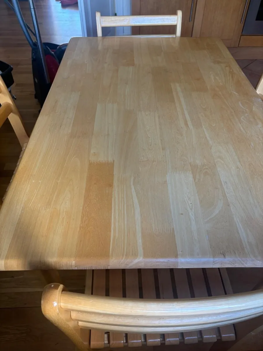 Small kitchen table and 4 chairs - Image 2