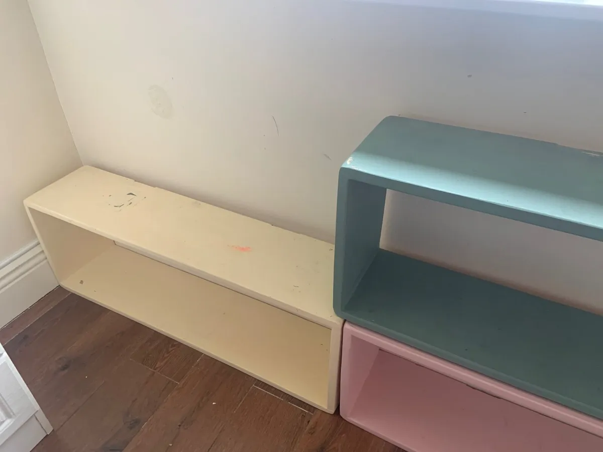 Coloured Shelves - Image 2