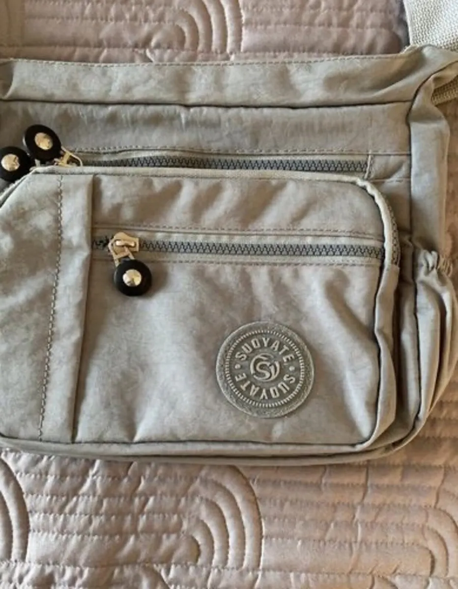 BNWT Grey Satchel Bag - Image 3