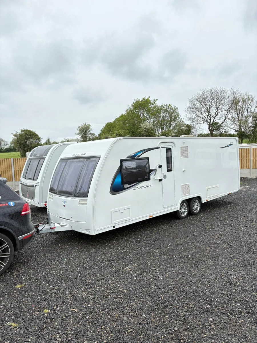 Lunar Quasar 4 Berth Fixed Island Bed Caravan - Image 1