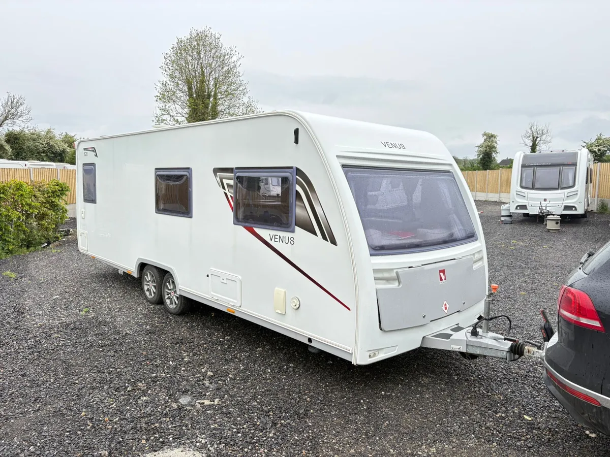 2019 Venus 6 Berth Fixed Bed Caravan - Image 2