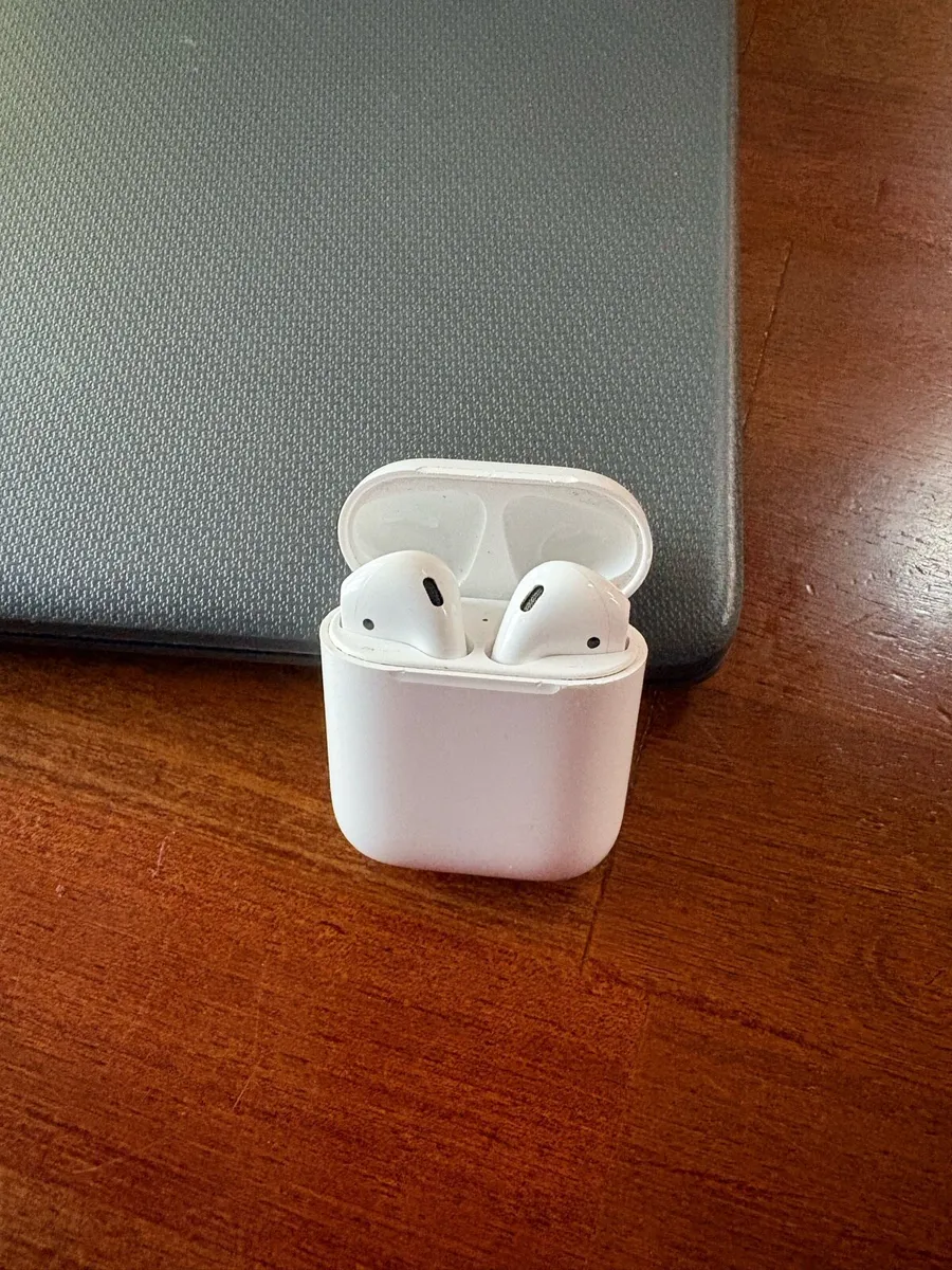 apple airpods - Image 1