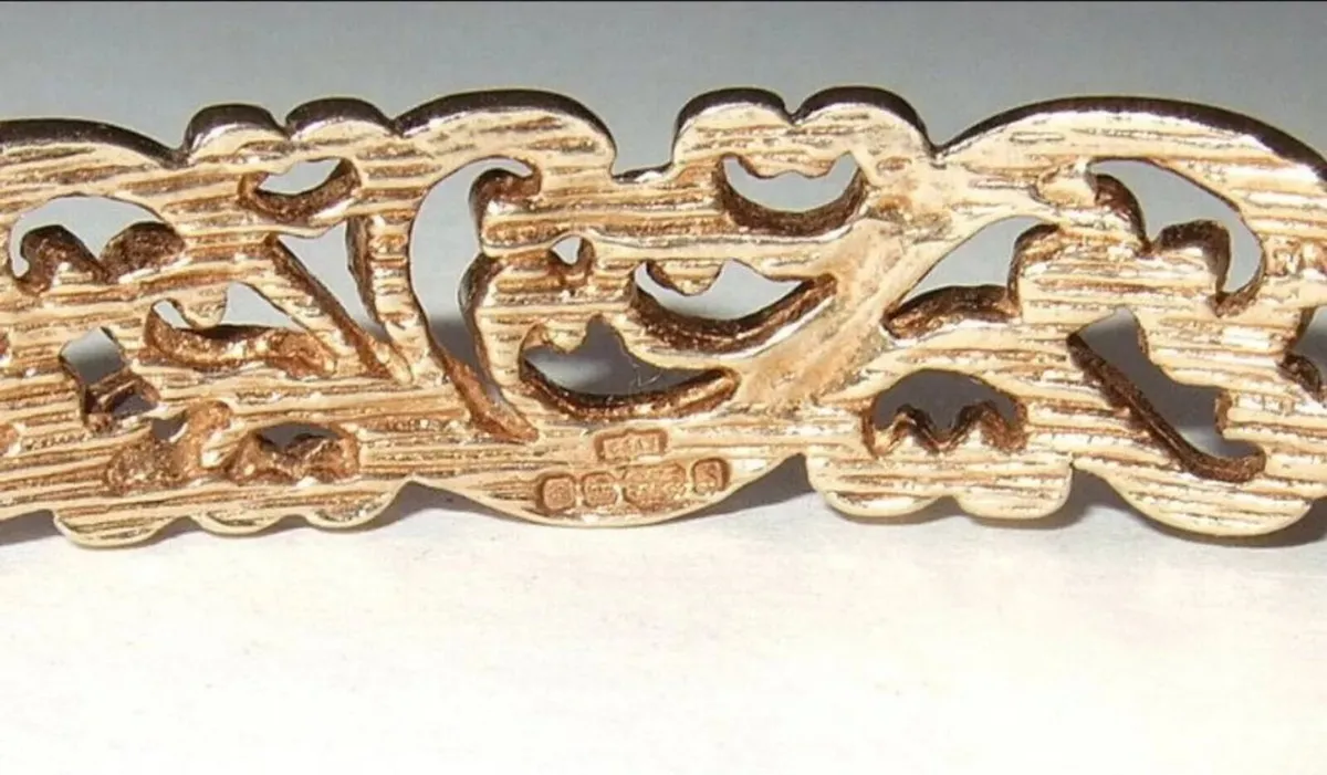 Vintage Hallmarked 9ct Filigree Bangle - Image 3