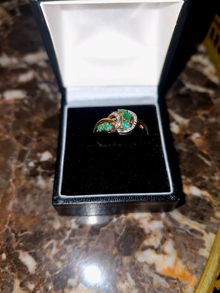 Vintage Solid 9ct Gold Natural Emerald Diamonds... - Image 3