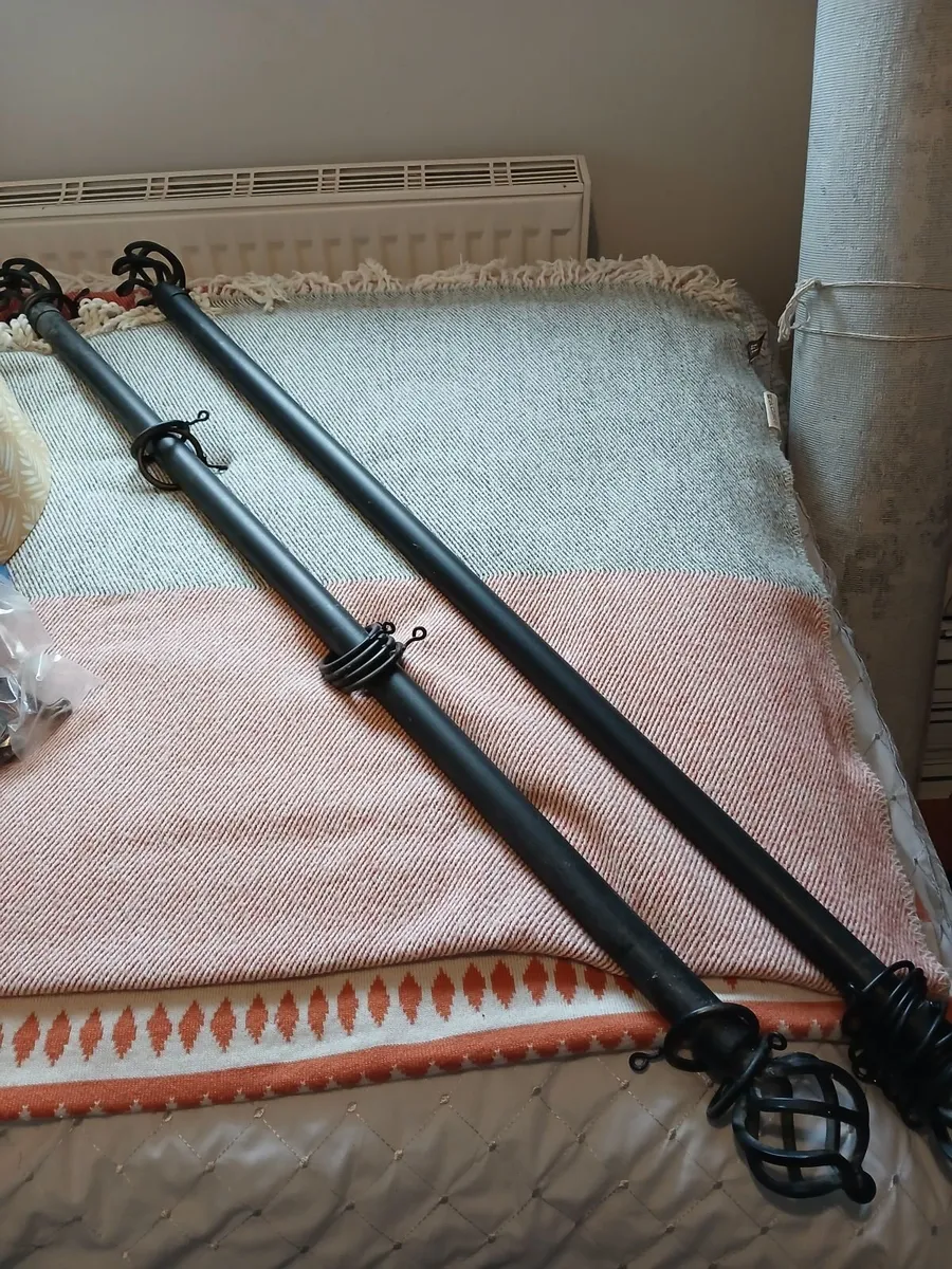 Cast iron curtain rails - Image 2