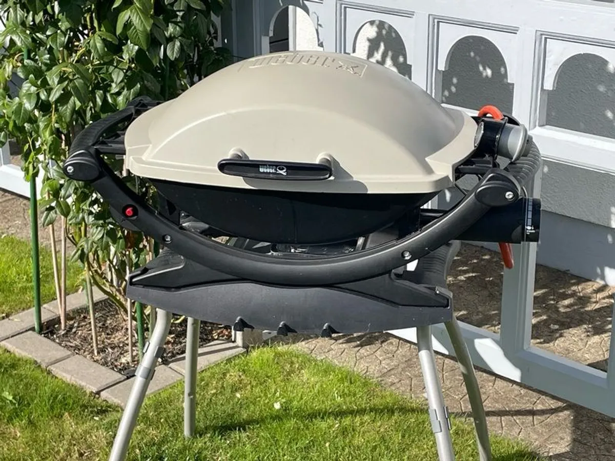 Weber Gas Barbecue Q200 - Image 3