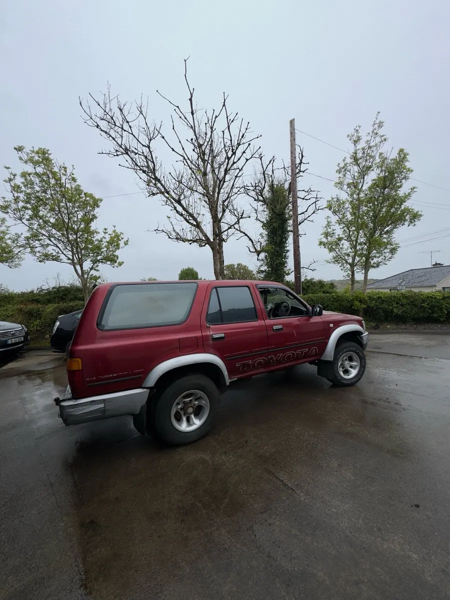 Toyota Hilux Surf 1992. 2.4 Litre Turbo - Image 2