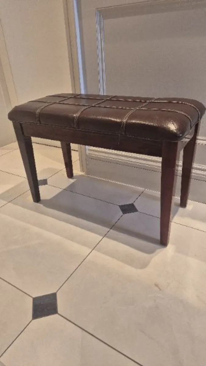 Piano stool - Image 1