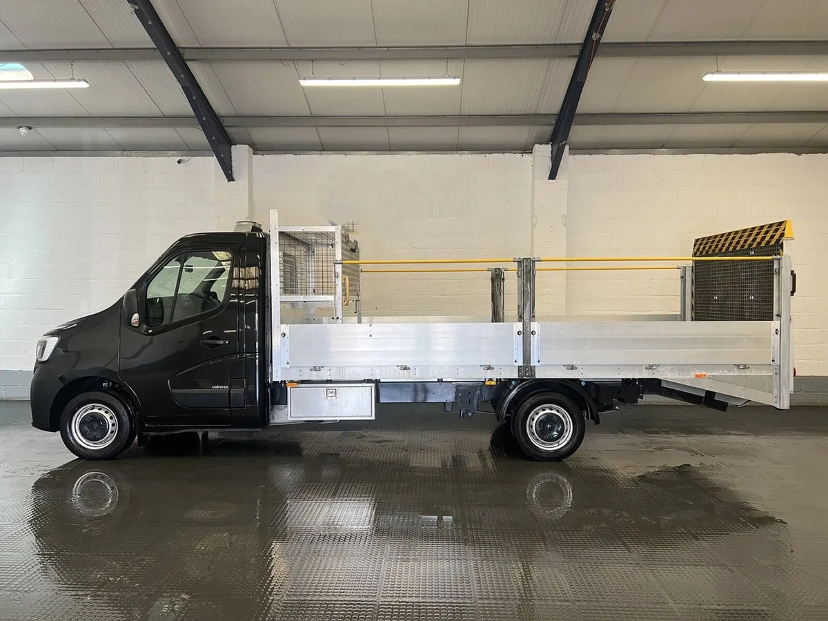 2024 Renault Master Dropside Van - Image 1