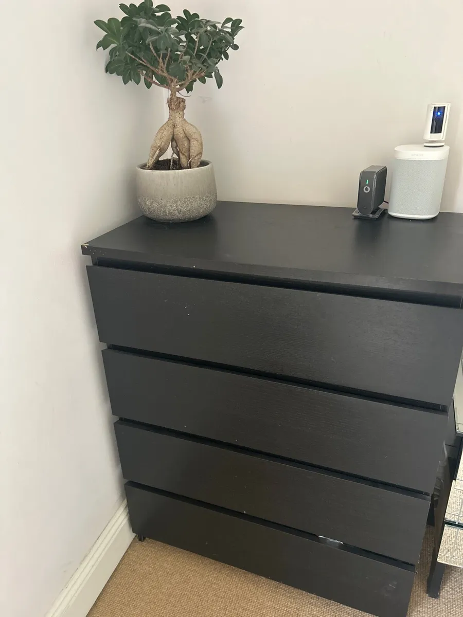 Chest of drawers - Image 1