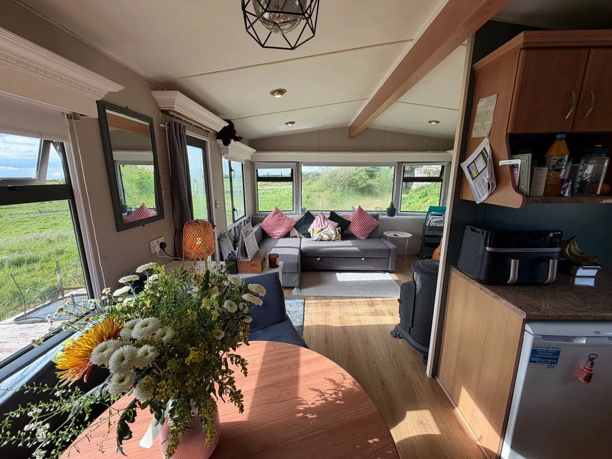 Mobile Home - Image 3