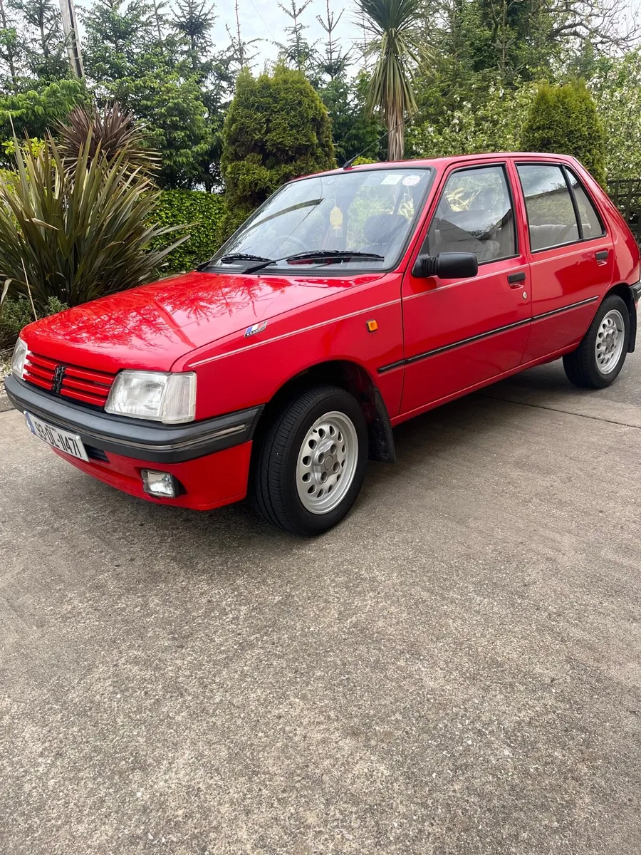 Peugeot 205 GLD - Image 2
