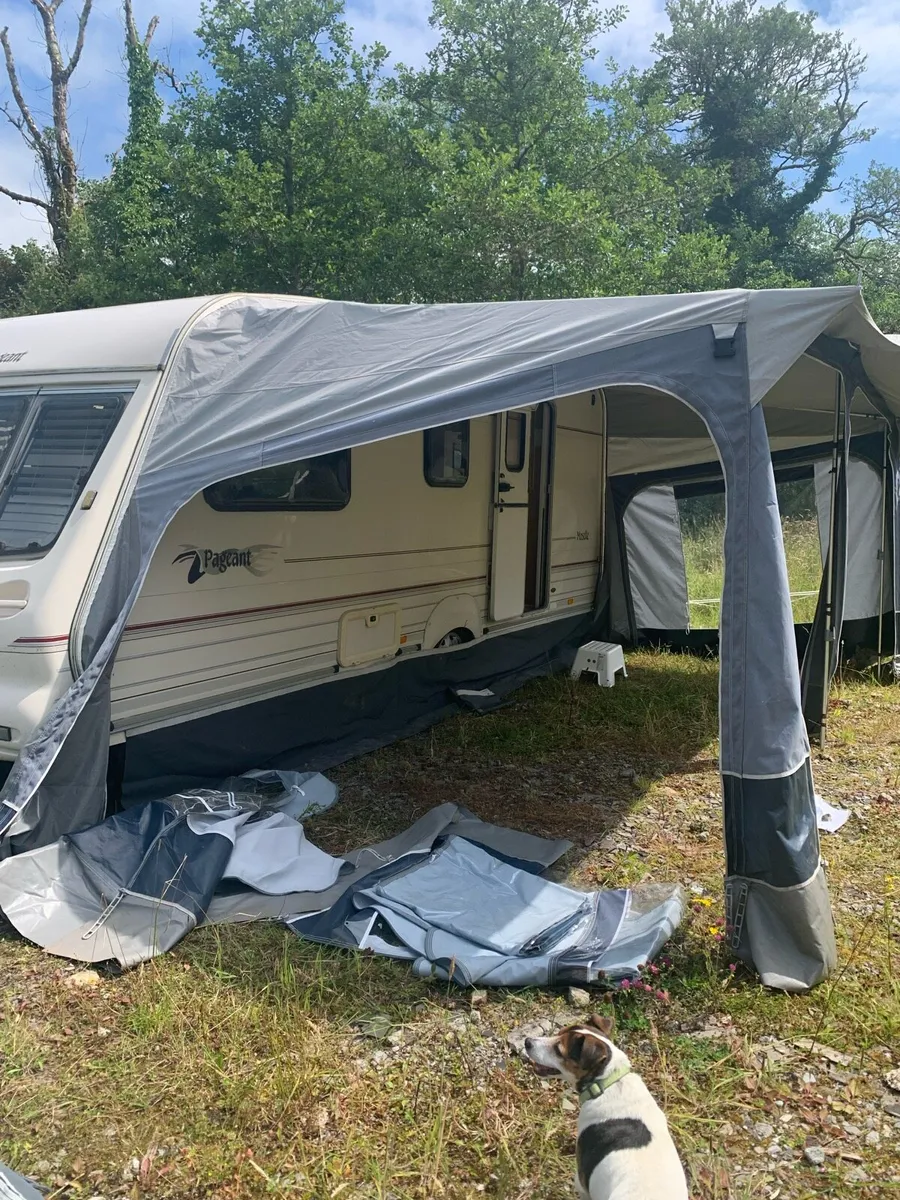 4 berth Bailey pageant caravan - Image 2