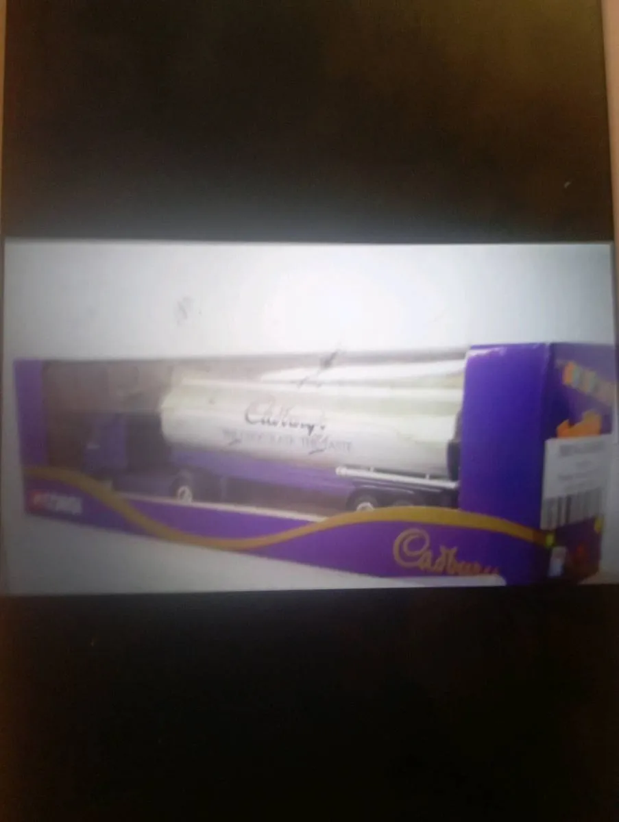 CORGI 1-64 SCALE   VOLVO  CADBURY'S TANKER TRUCK - Image 4