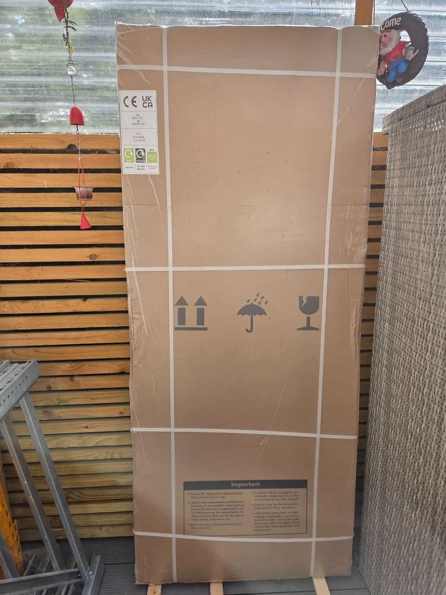 Job lot of sanitary ware, storage racks, building - Image 1