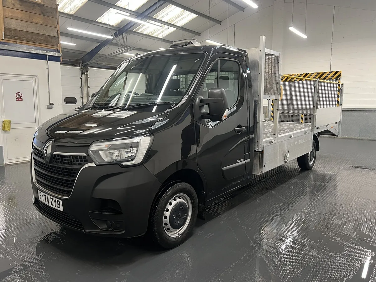 2024 Renault Master Dropside Van - Image 1