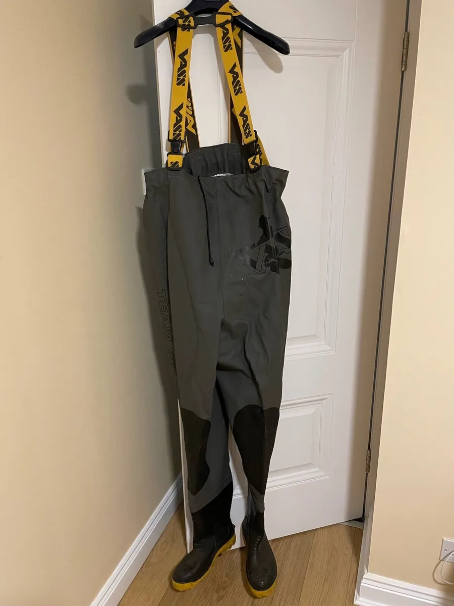 Team Vass 700 Edition Chest Waders UK9 - Image 1