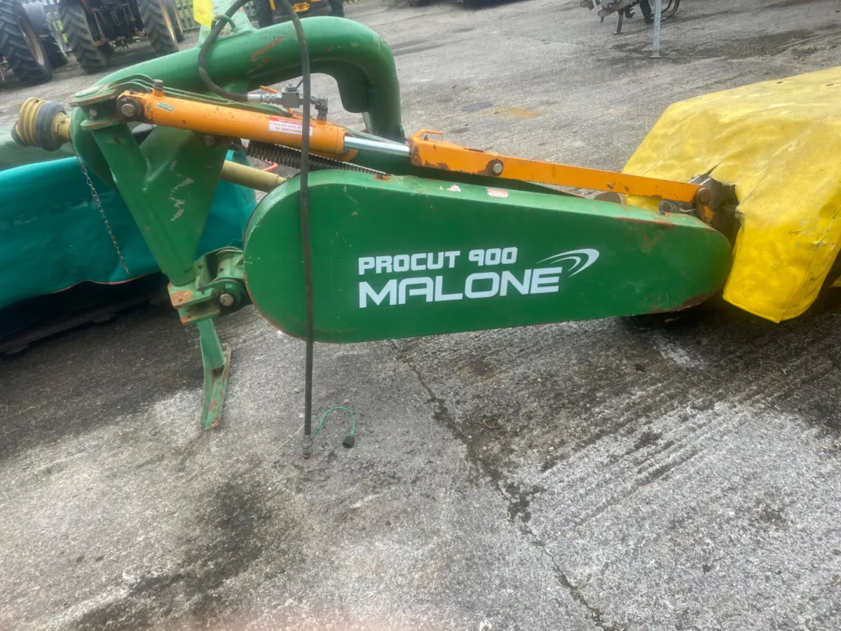 Malone pro 900 mower - Image 1