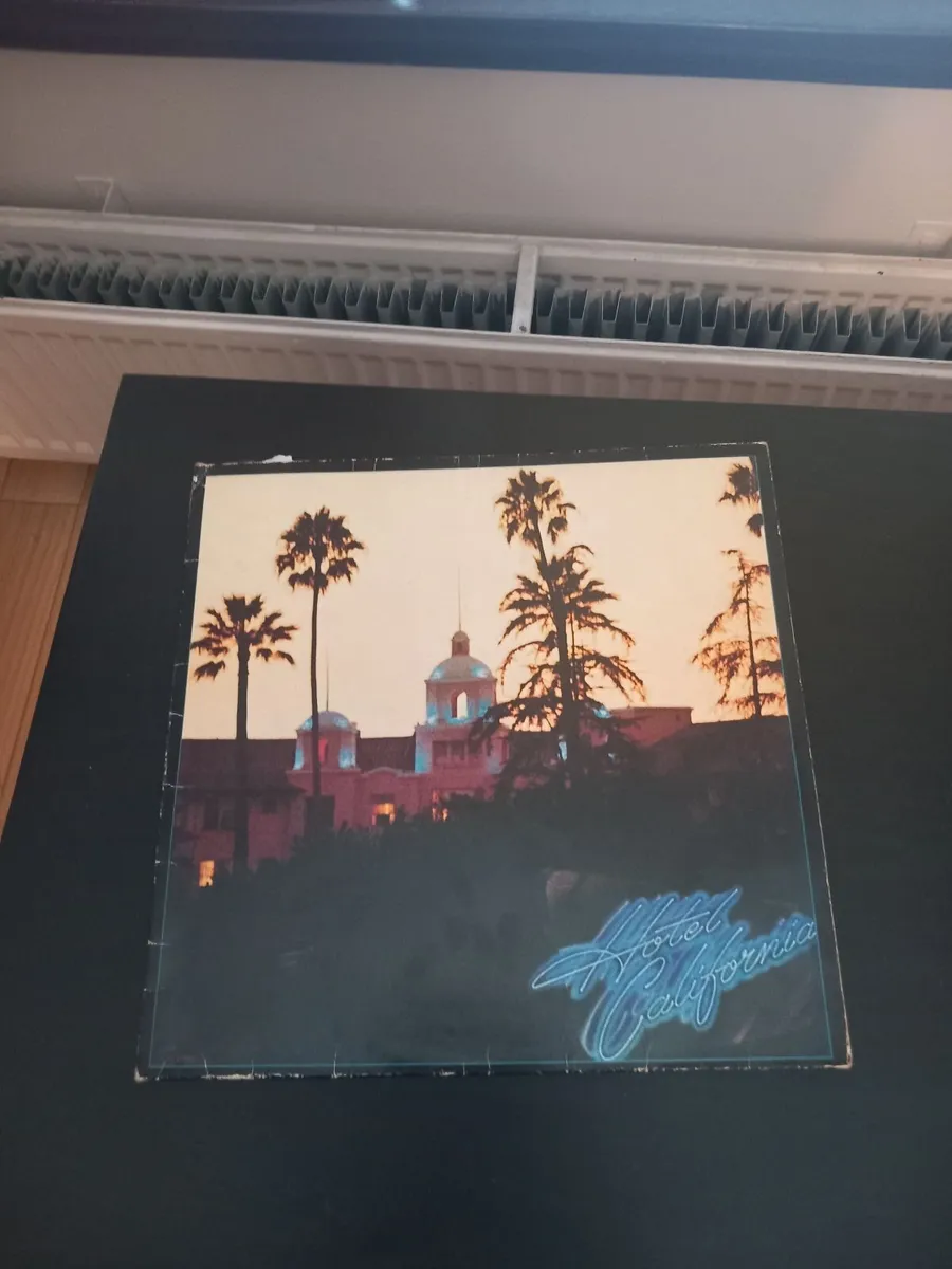 Records - Image 1