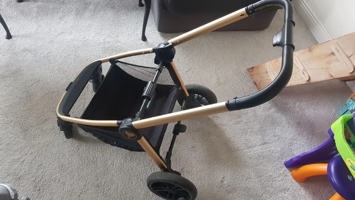 Child's Buggy - Image 3