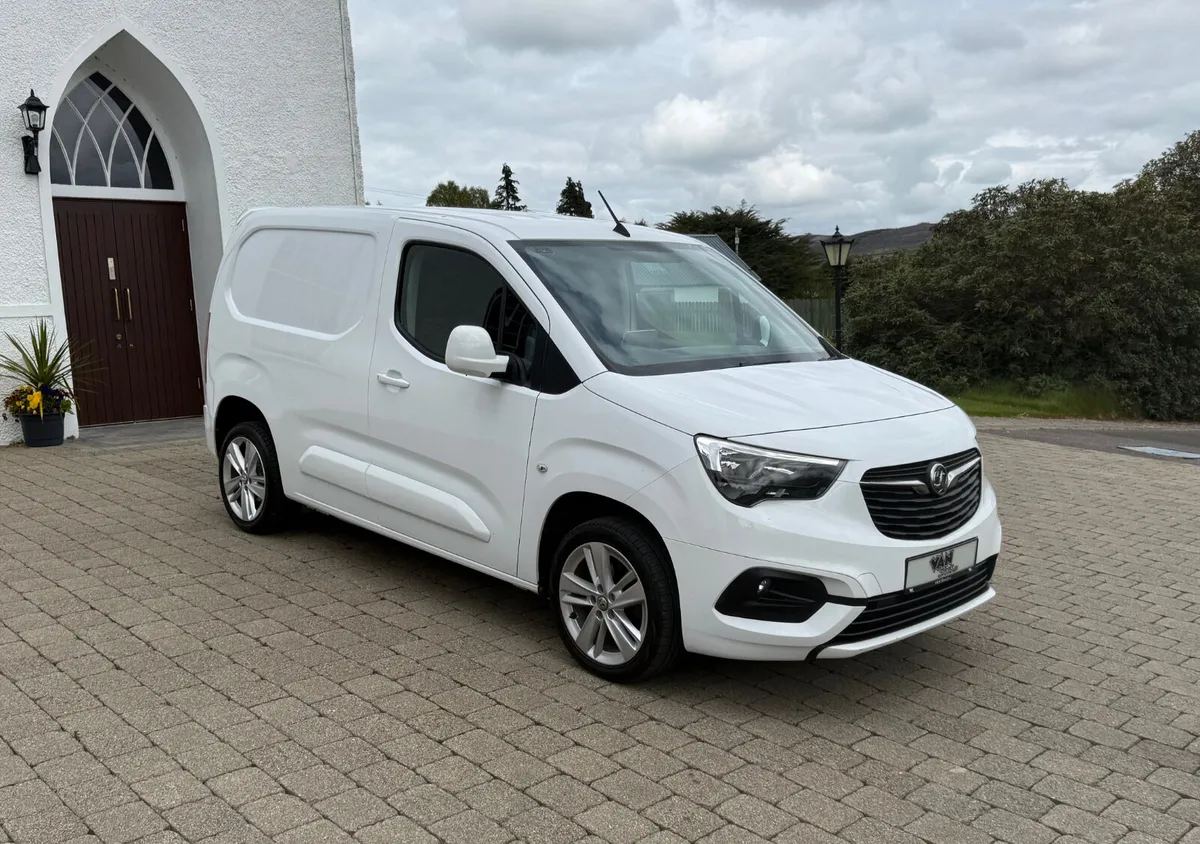 2021 Vauxhall Combo Sportive 1.5 BlueHDi 100bhp - Image 1