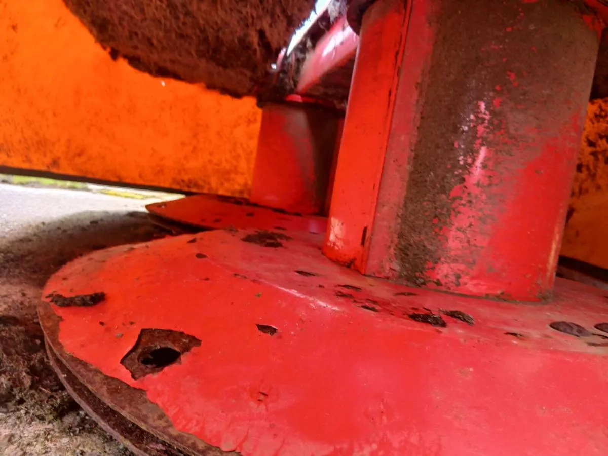 Hay mower - Image 2