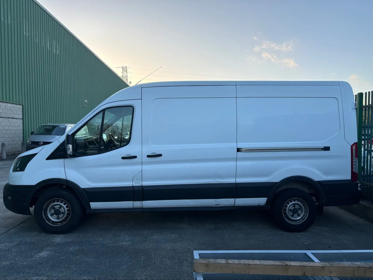 Ford Transit 2021 - Image 1
