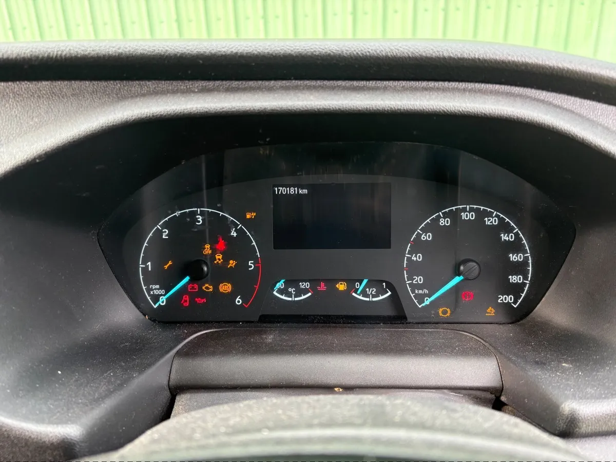 Ford Transit 2021 - Image 3
