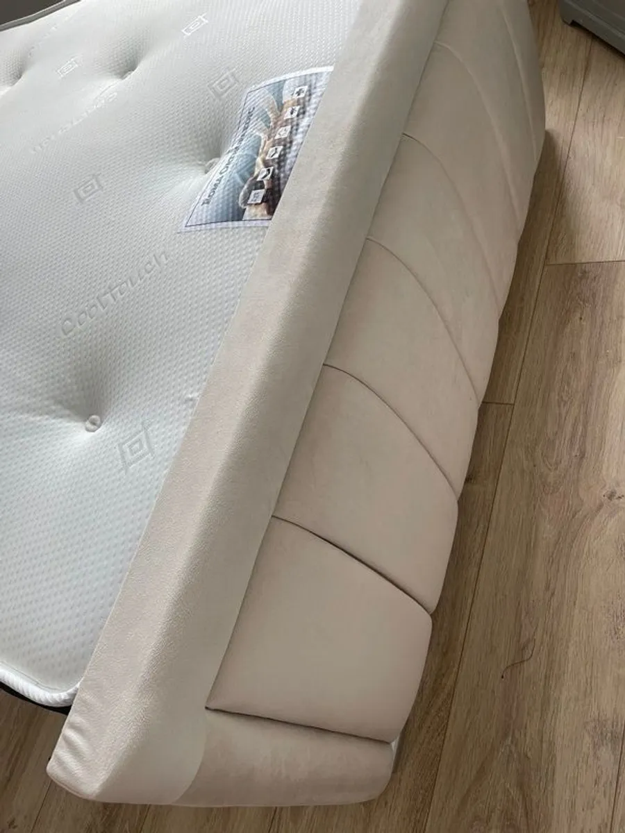 Milano Border Double Bed - Image 4