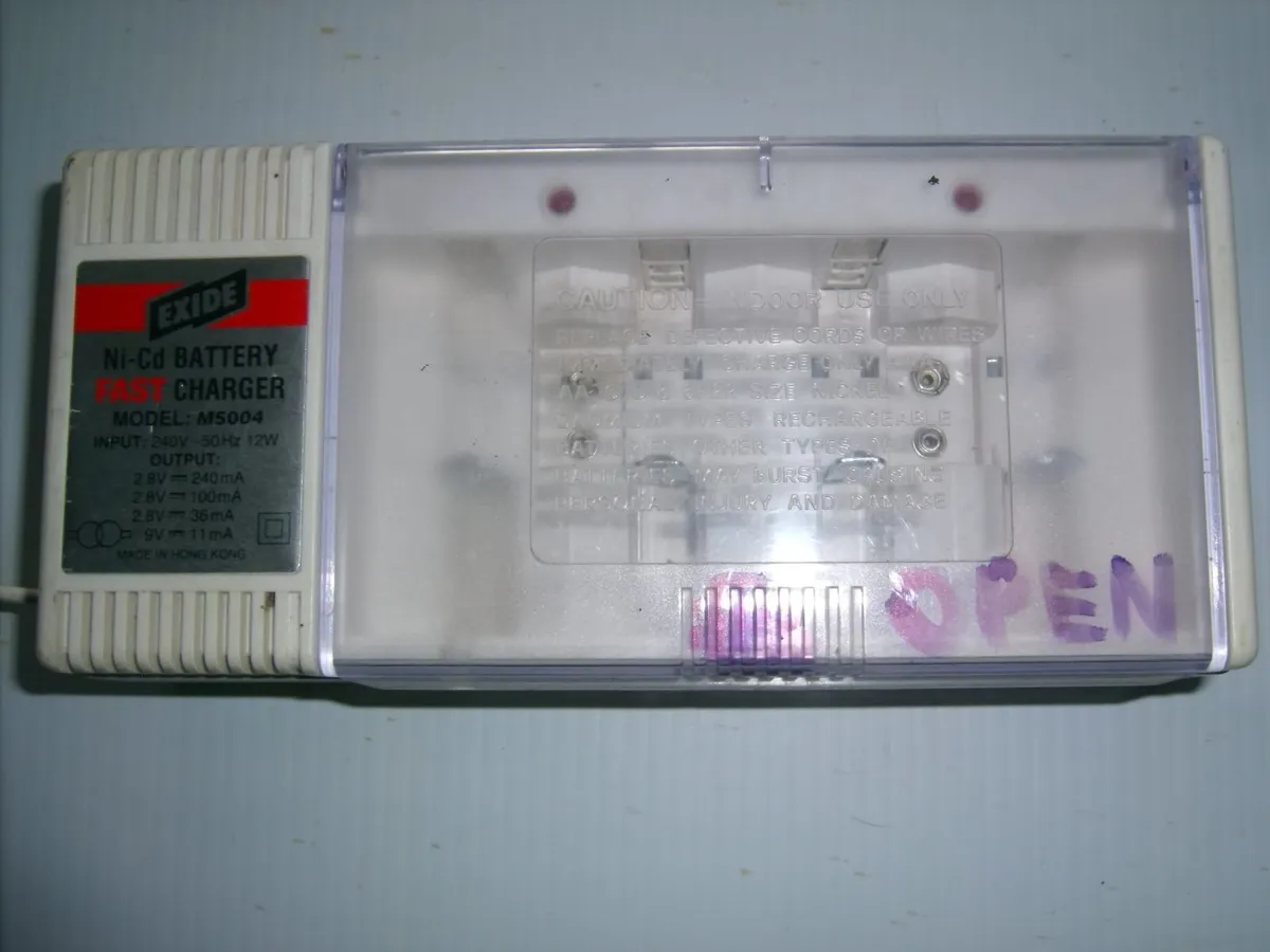 batery charger - Image 1