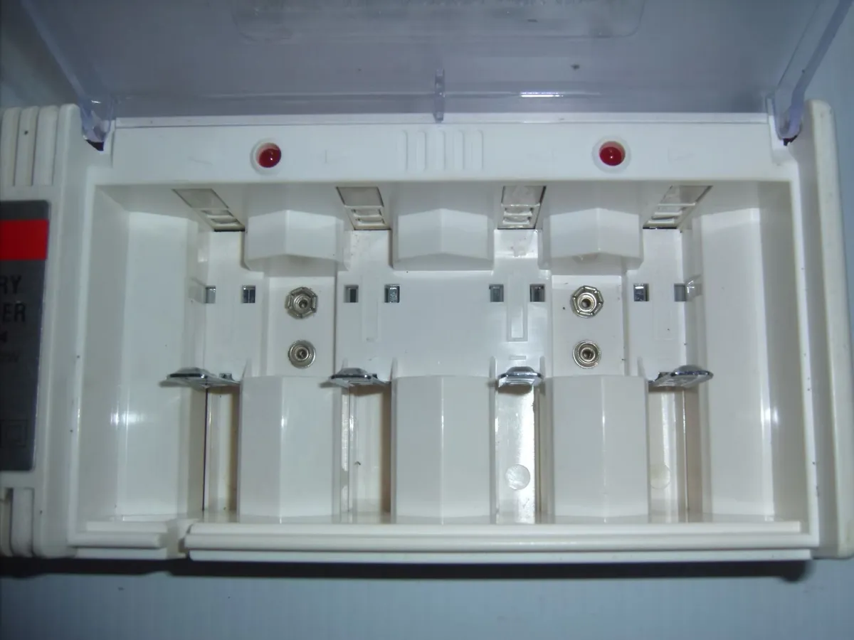 batery charger - Image 2