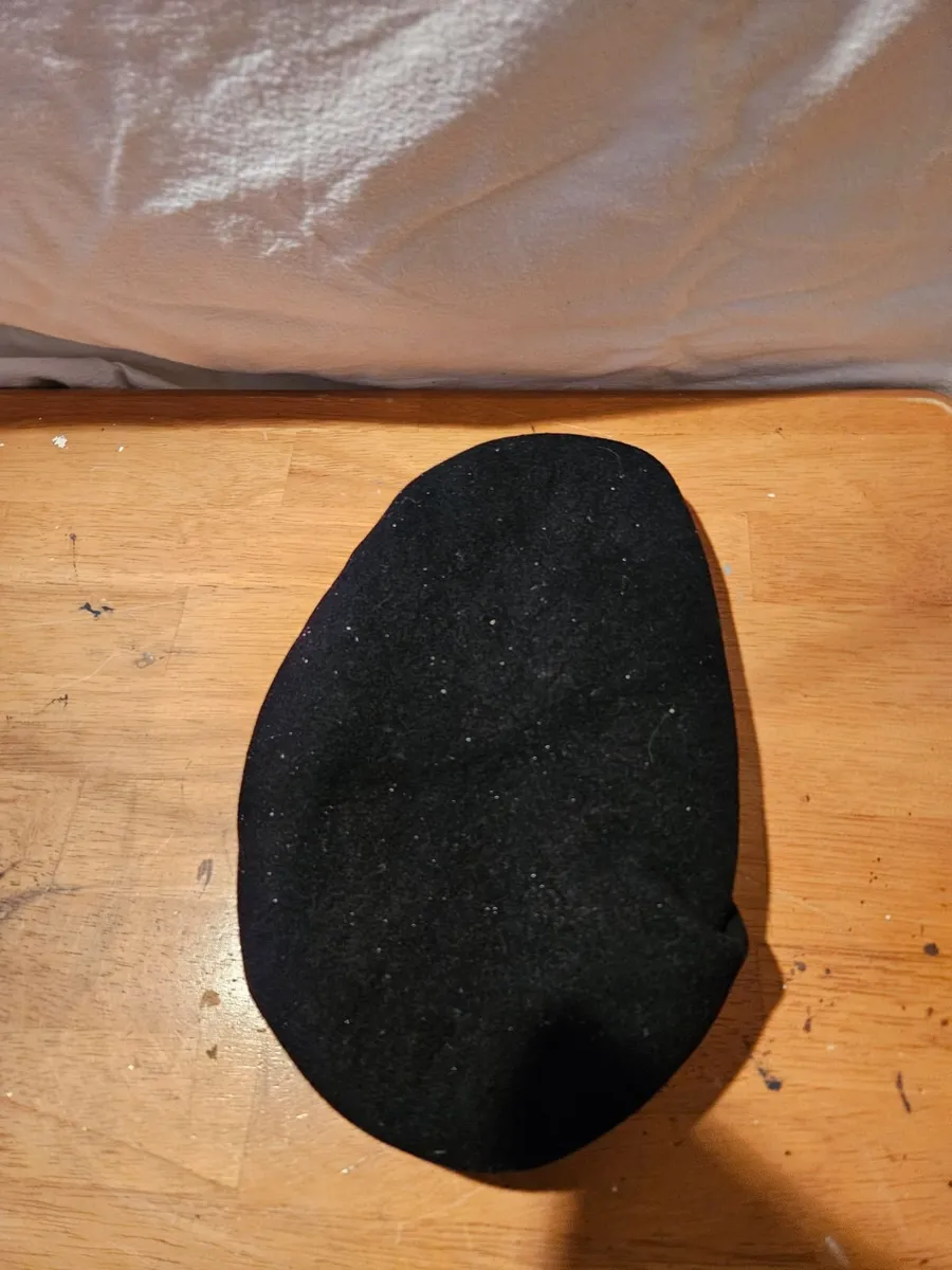 Irish Army Defence Forces Beret - Image 1
