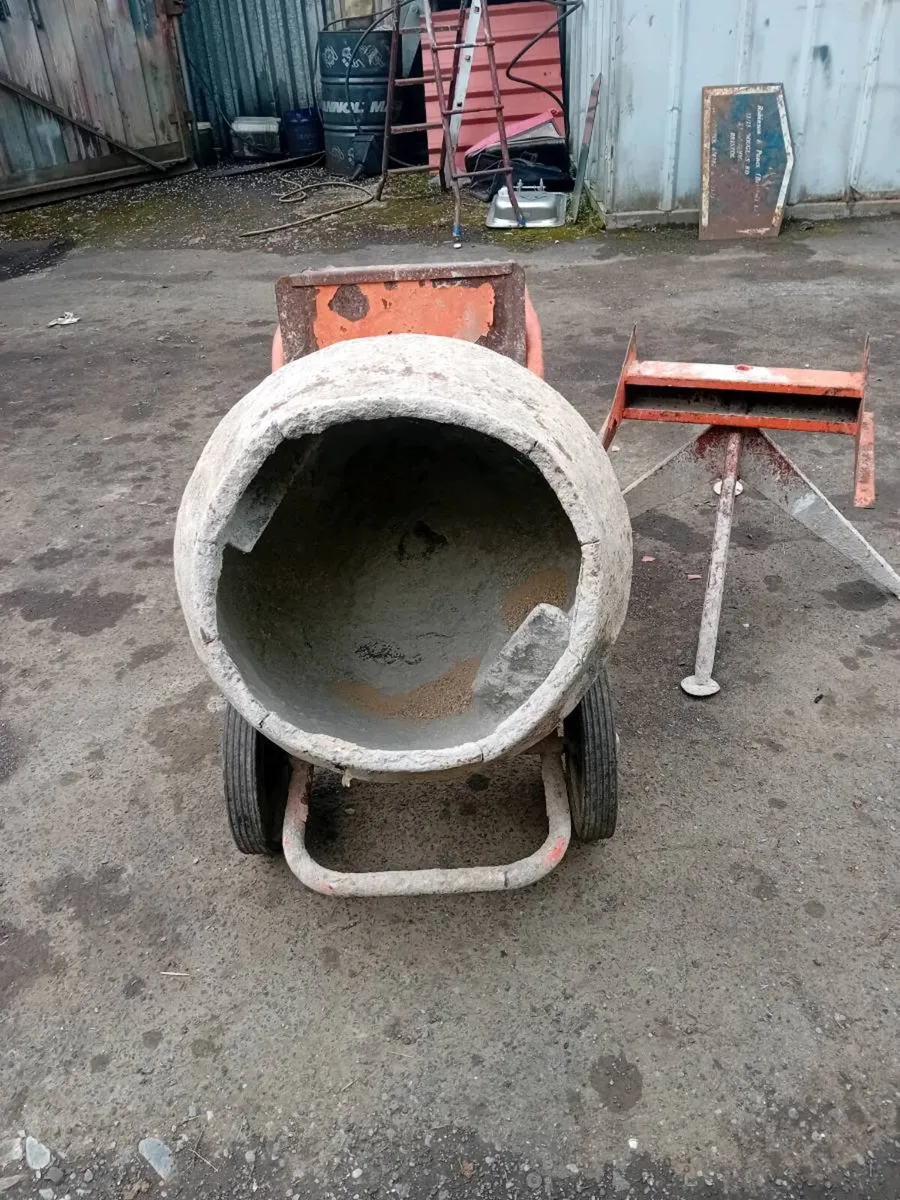 Bell Petrol Cement Mixer with Honda Engine - Image 4
