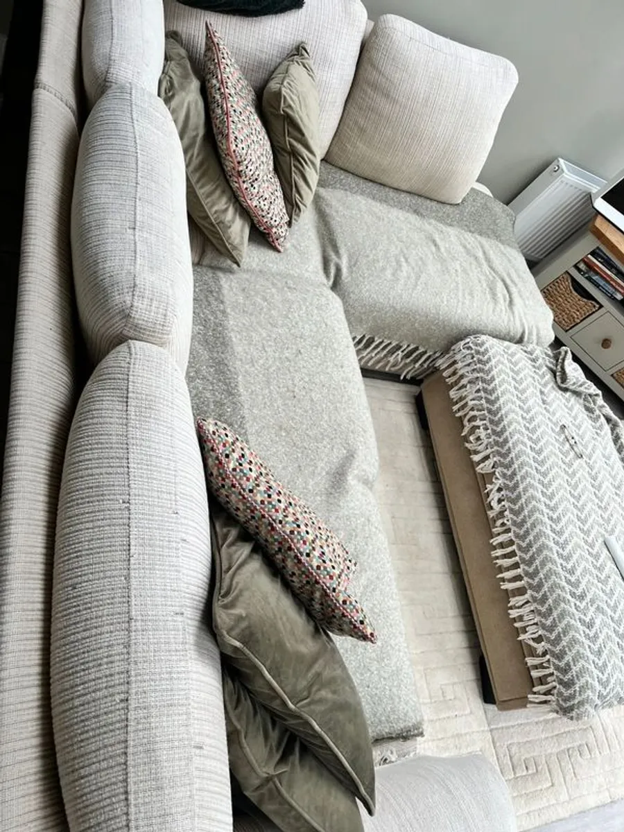 Corner couch - Image 2