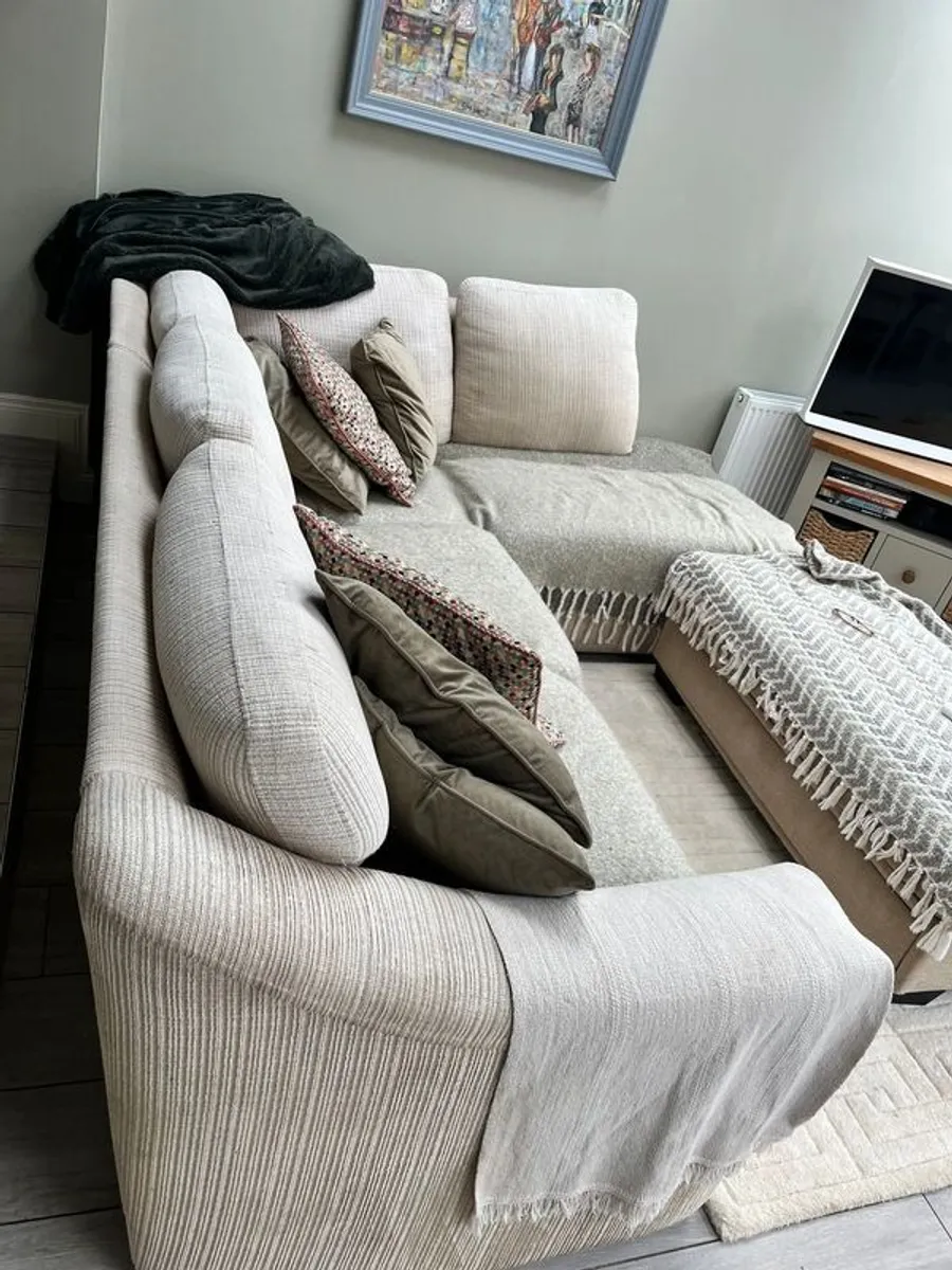 Corner couch - Image 3