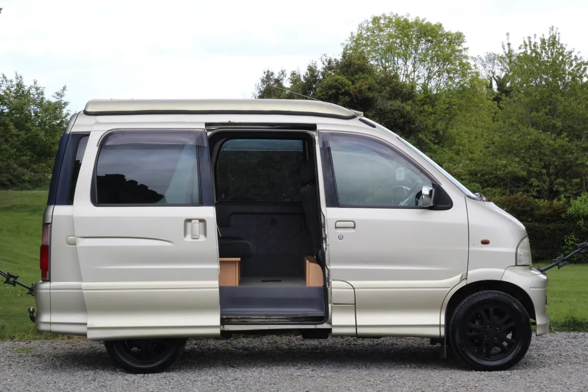Daihatsu Atrai Campervan - Image 2