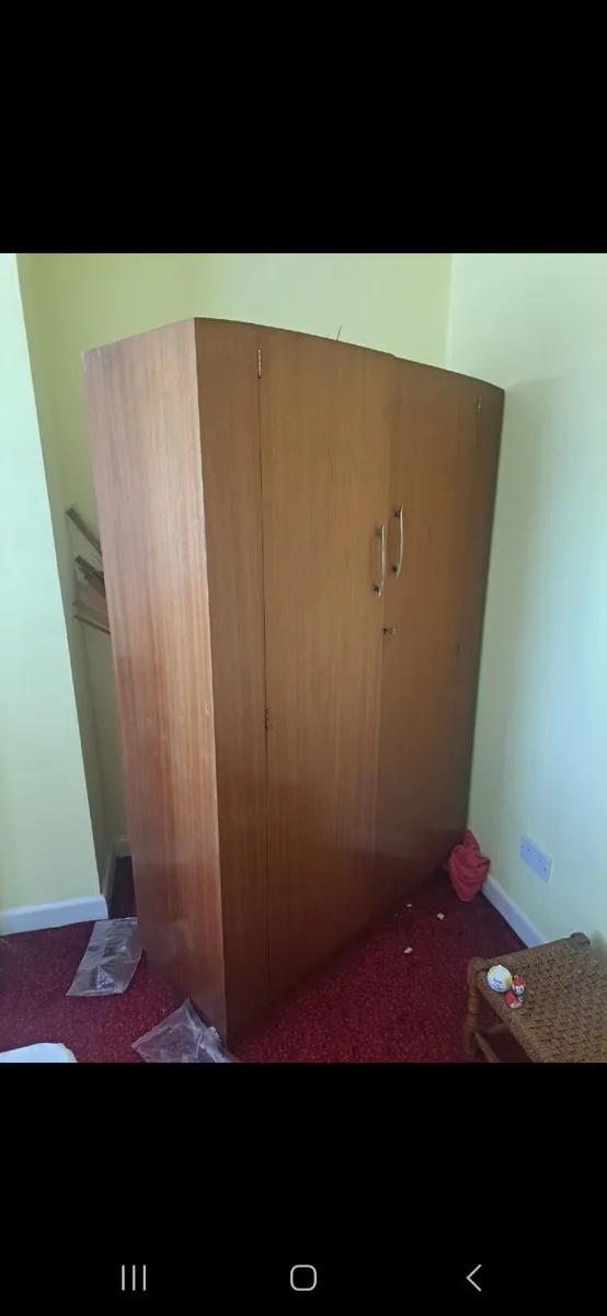 Wardrobe - Image 4